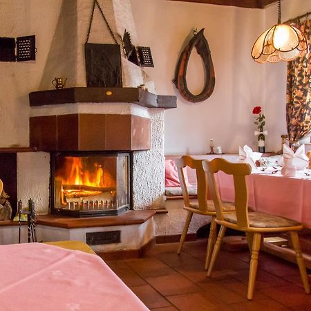 Pension Zum-Ratsherrn Фридрихрода Екстериор снимка