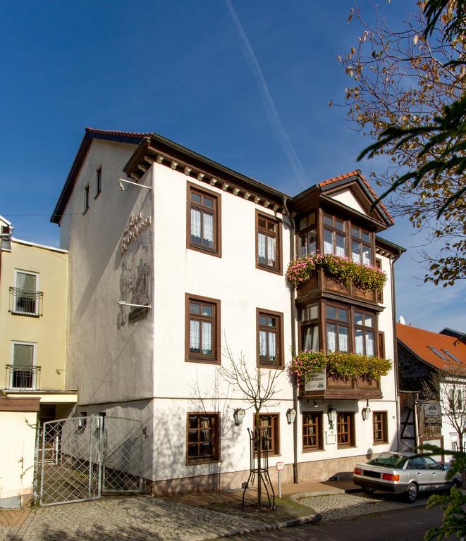 Pension Zum-Ratsherrn Фридрихрода Екстериор снимка